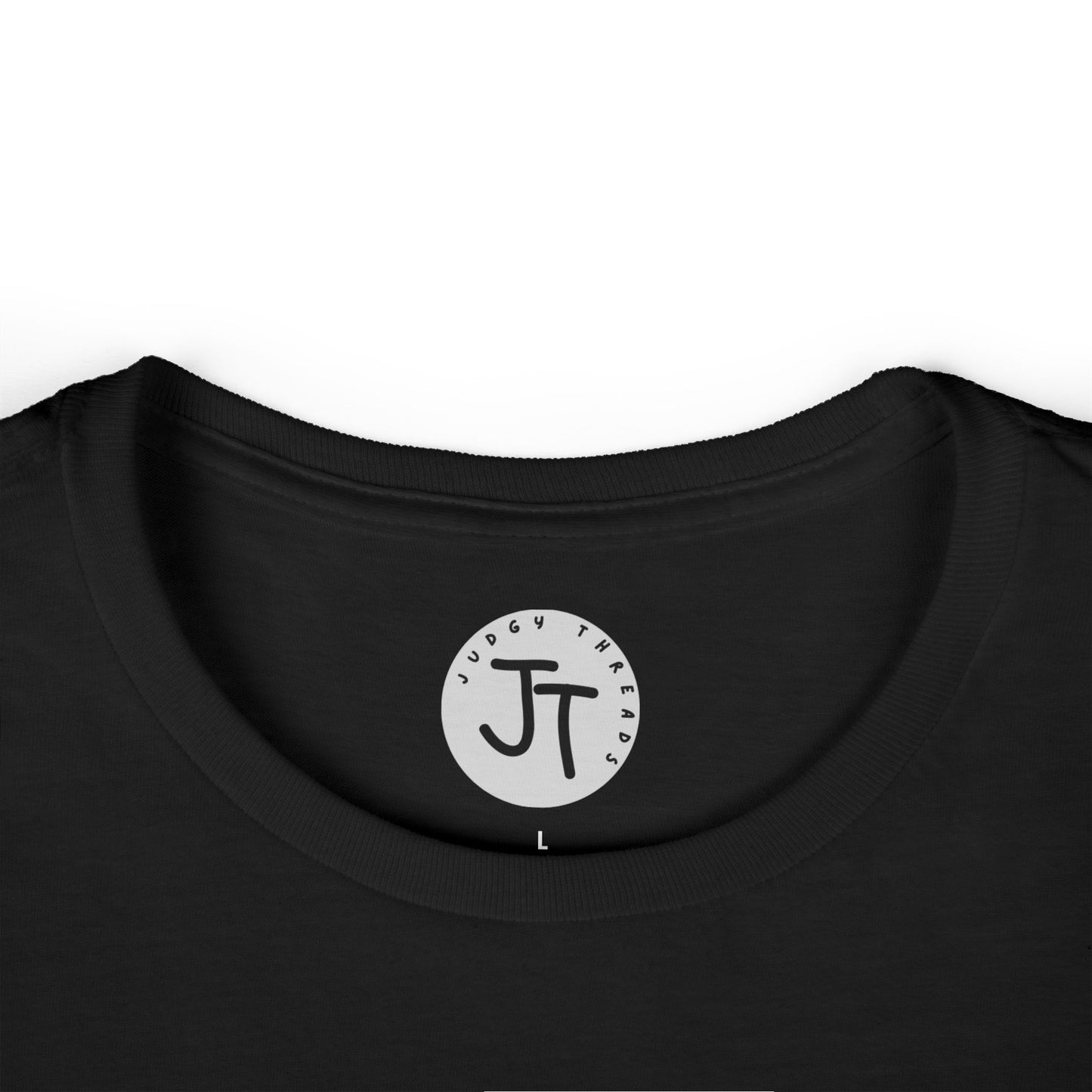 Legendary Mom Status Tee - Perfect for Gamer Moms!