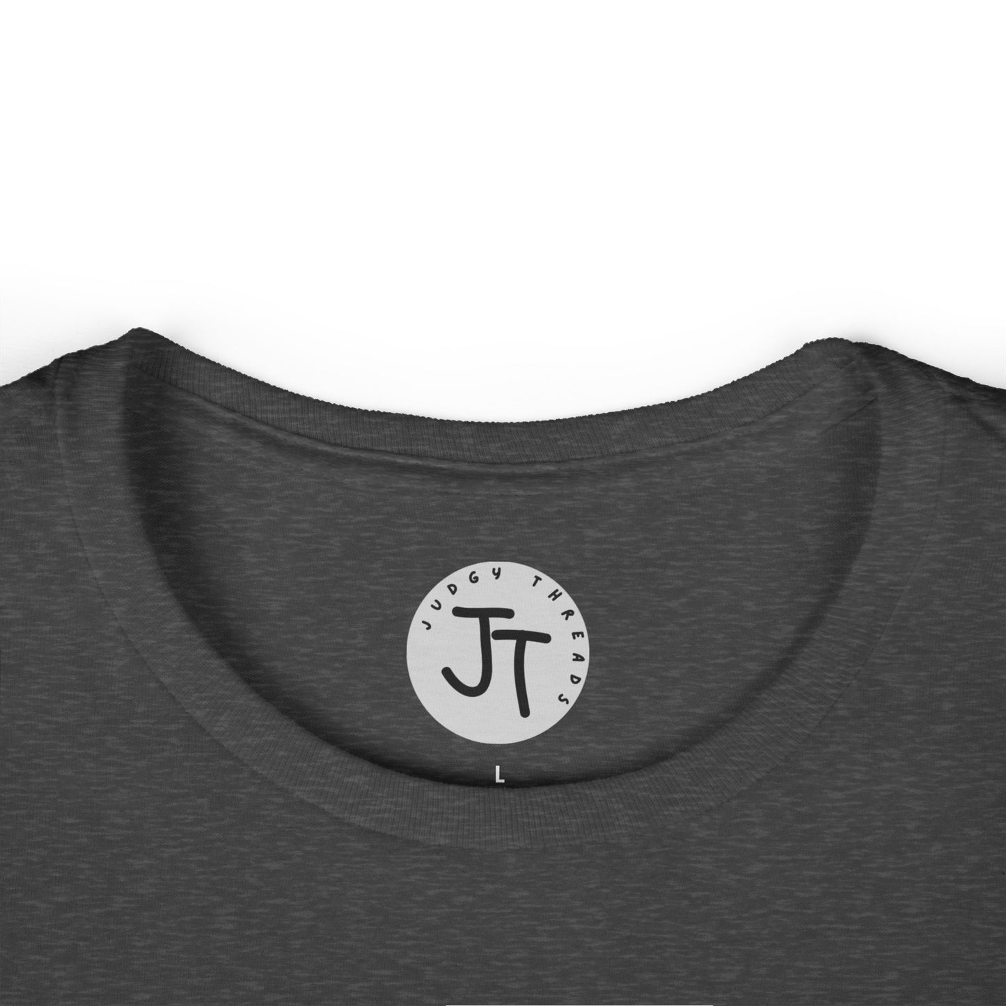 Legendary Mom Status Tee - Perfect for Gamer Moms!